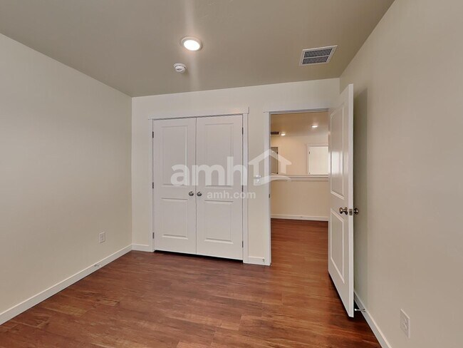 Building Photo - 9413 W Shumard St