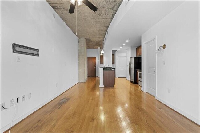 Building Photo - 250 Pharr Rd NE