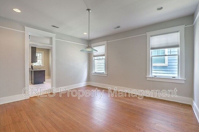 Building Photo - 831 Rutledge Ave