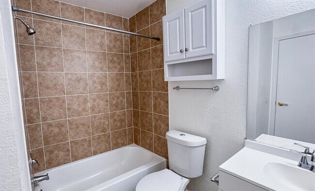 Building Photo - 14100 Briarcreek Loop