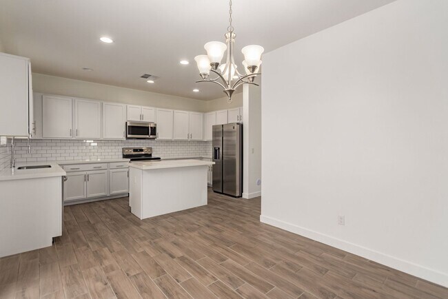 Building Photo - Large Home with Perfect Location in Cadence