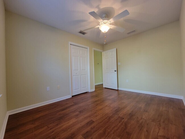 Building Photo - Lovely 3 bedroom town home off Apalachee Pkwy for rent August 7, 2026 $1800