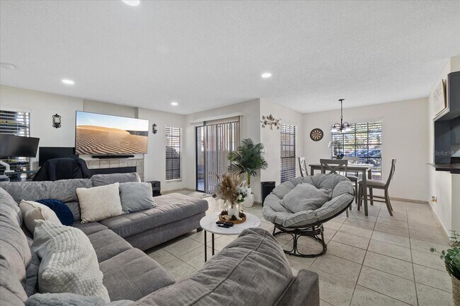 Building Photo - 8724 Mallard Reserve Dr