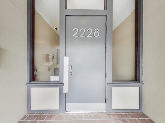 Building Photo - 2228 Union St