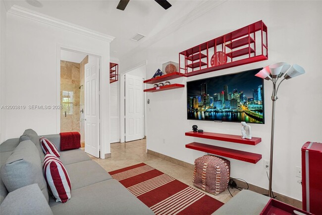 Building Photo - 2143 N Bay Rd