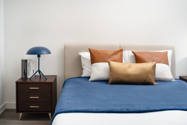 Building Photo - 52 Maiden Ln