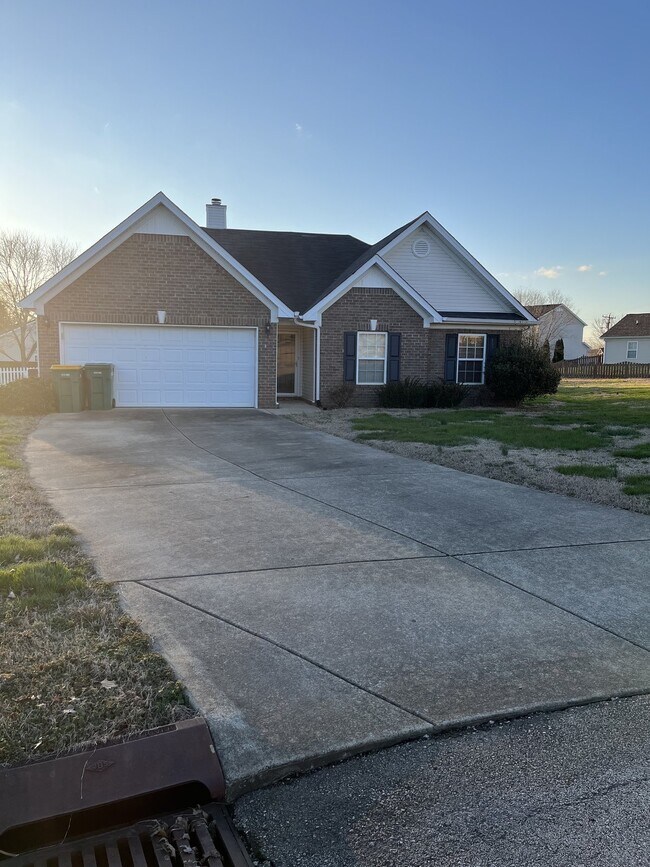 Building Photo - 2011 Orlimar Ct