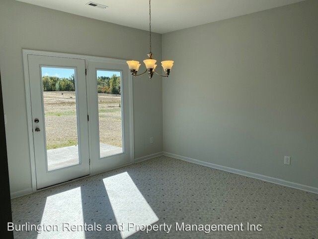 Building Photo - 4 br, 2.5 bath House - 252 Brassfield Dr.
