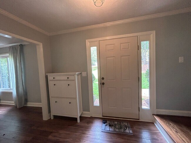 Building Photo - 102 Shawville Ln