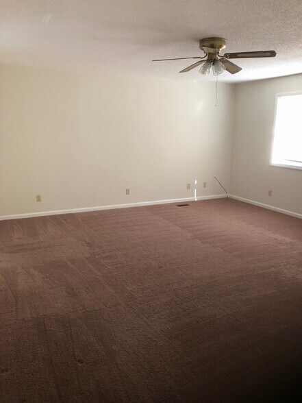 Building Photo - 4440 Clifton Glendale Rd