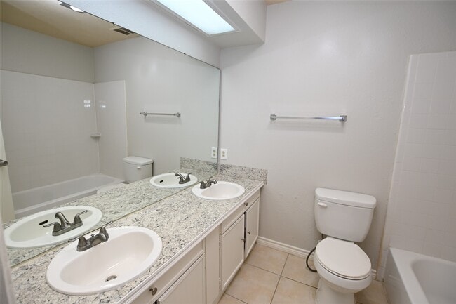 Building Photo - 4615 Fitzwater Dr