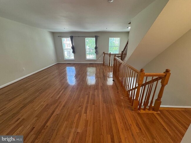 Building Photo - 6007 Rose Bay Dr