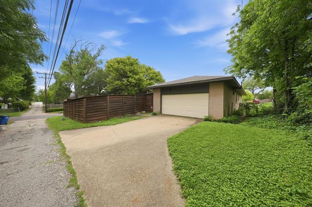 Building Photo - 1007 Golden Trophy Dr