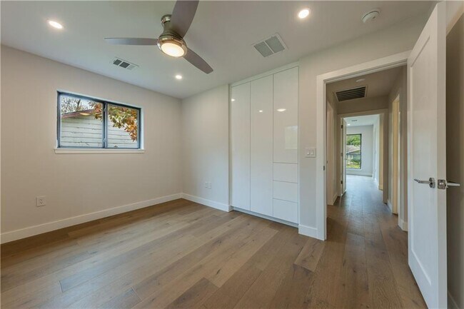Building Photo - 5104 Woodmoor Dr