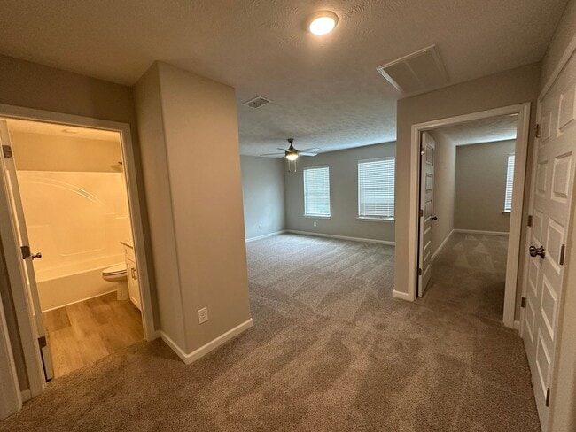 Building Photo - Brand New Townhome In Shelbyville - MOVE I...