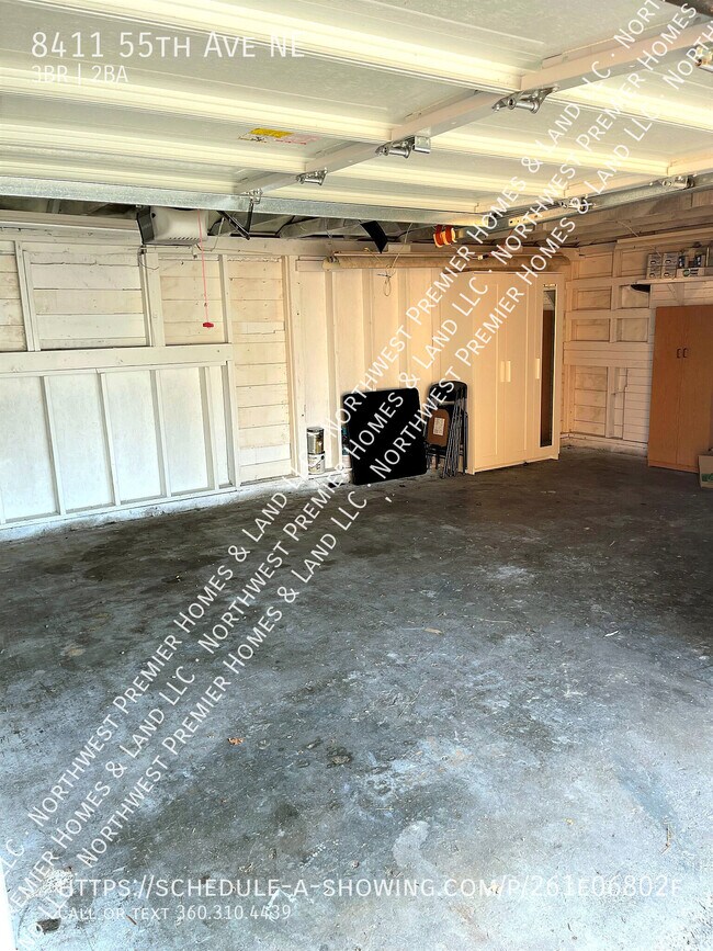 Building Photo - 8411 55th Ave NE