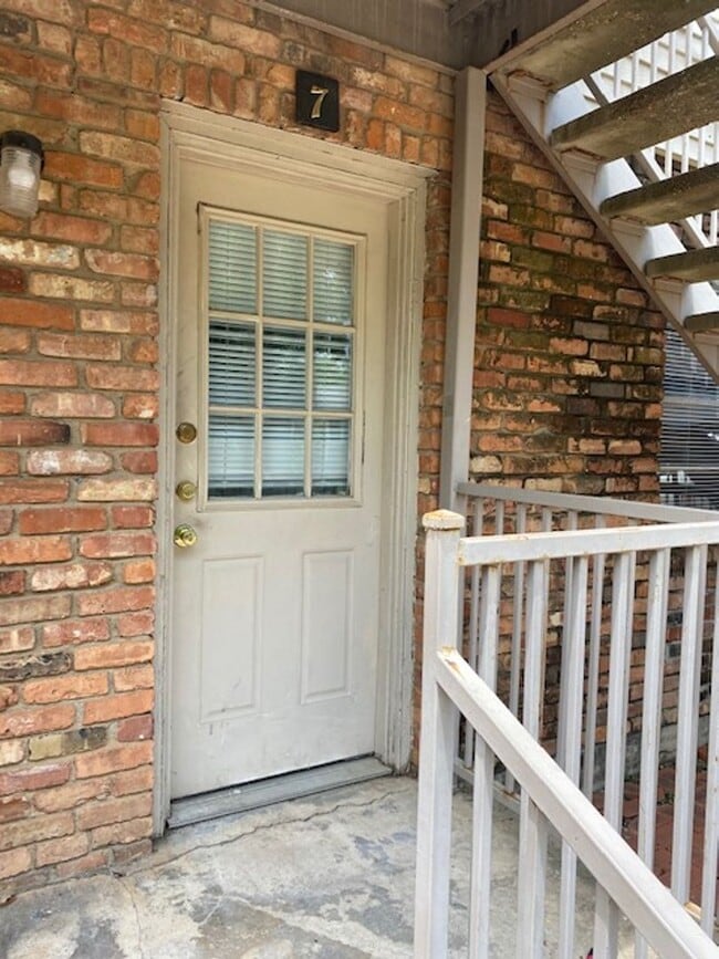 Primary Photo - ONE BEDROOM APARTMENT BY TWU