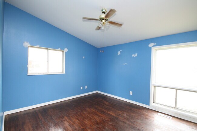 Building Photo - 403 Karter St NW