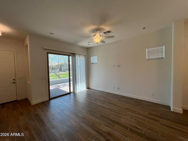 Building Photo - 20711 W Medlock Dr