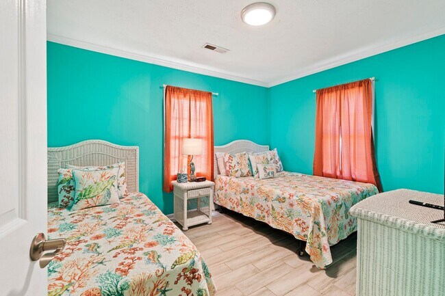 Building Photo - Winter Rental in North Myrtle Beach! Avail...
