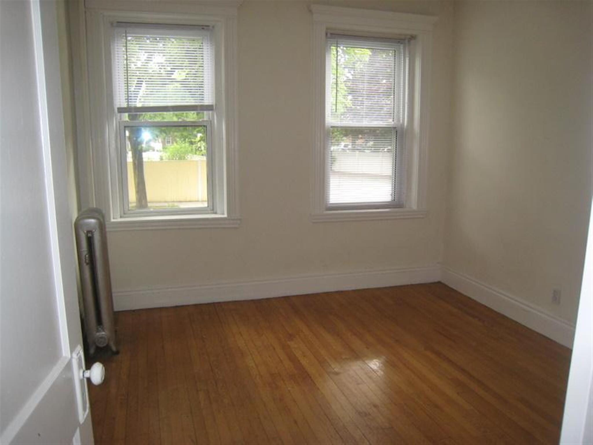 Building Photo - 82 Kirkland St