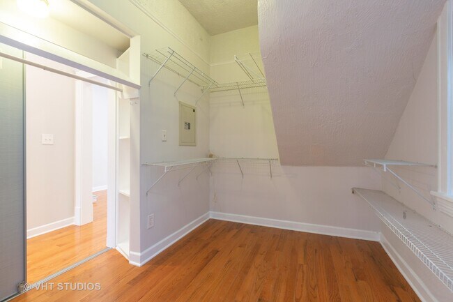 Building Photo - 1836 N Halsted St