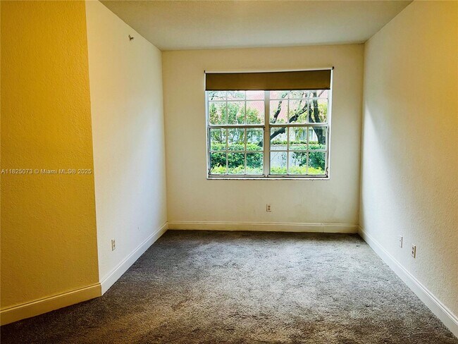 Building Photo - 771 SW 148th Ave