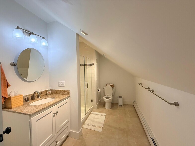 Building Photo - 119 Central St