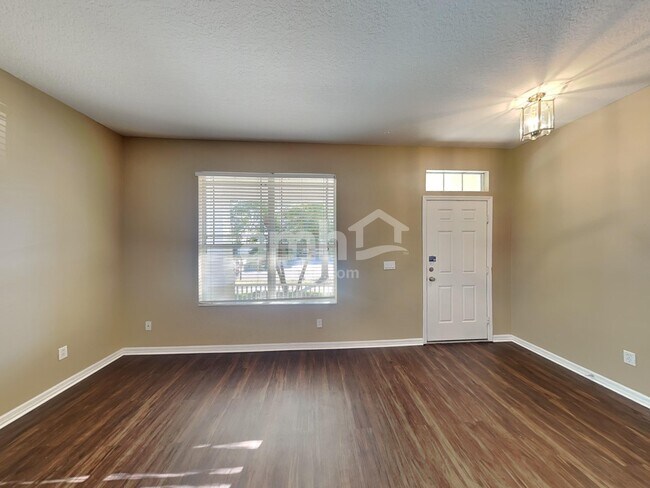 Building Photo - 5523 Remsen Cay Ln