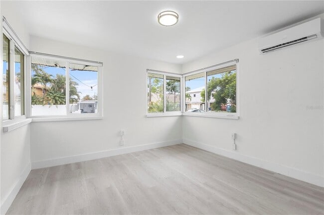 Building Photo - 14060 Miramar Ave