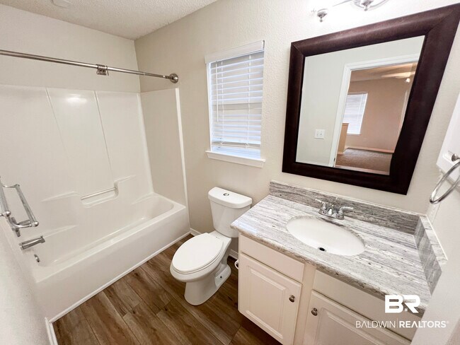 Building Photo - 120 Covey Run Pl