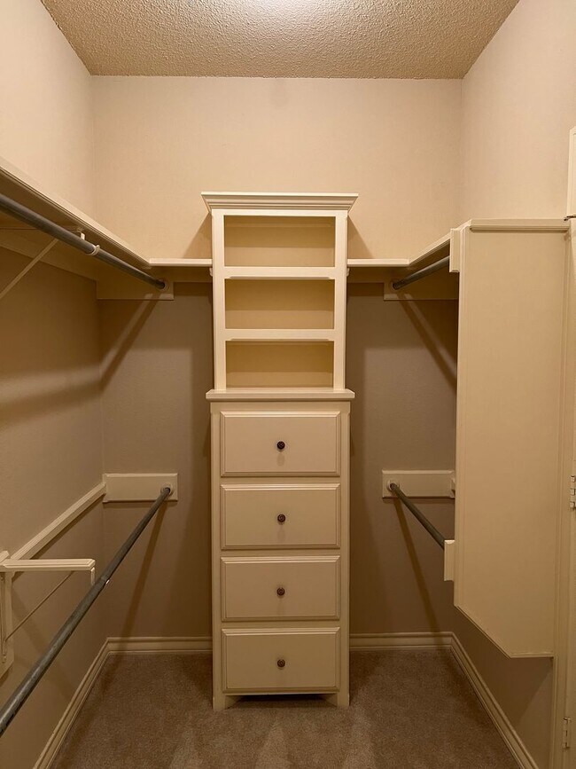 Building Photo - 2/2/2  Garden Home in Remington Park