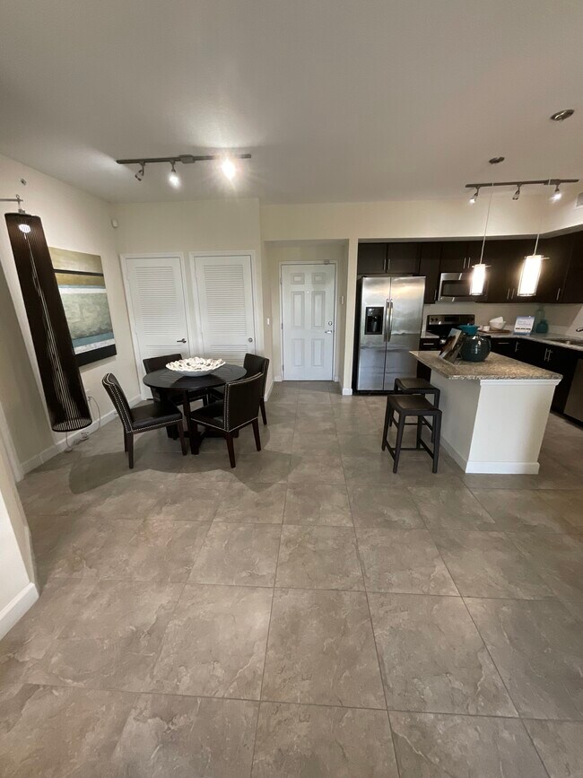 Building Photo - 10925 NW 47th Ln