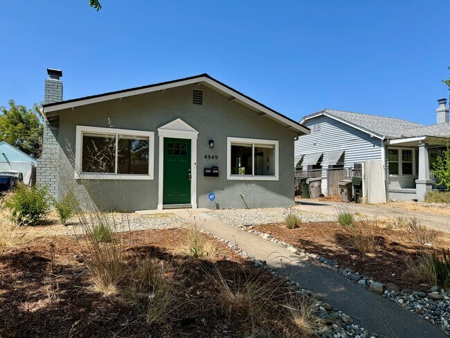 Building Photo - 4949-495313th