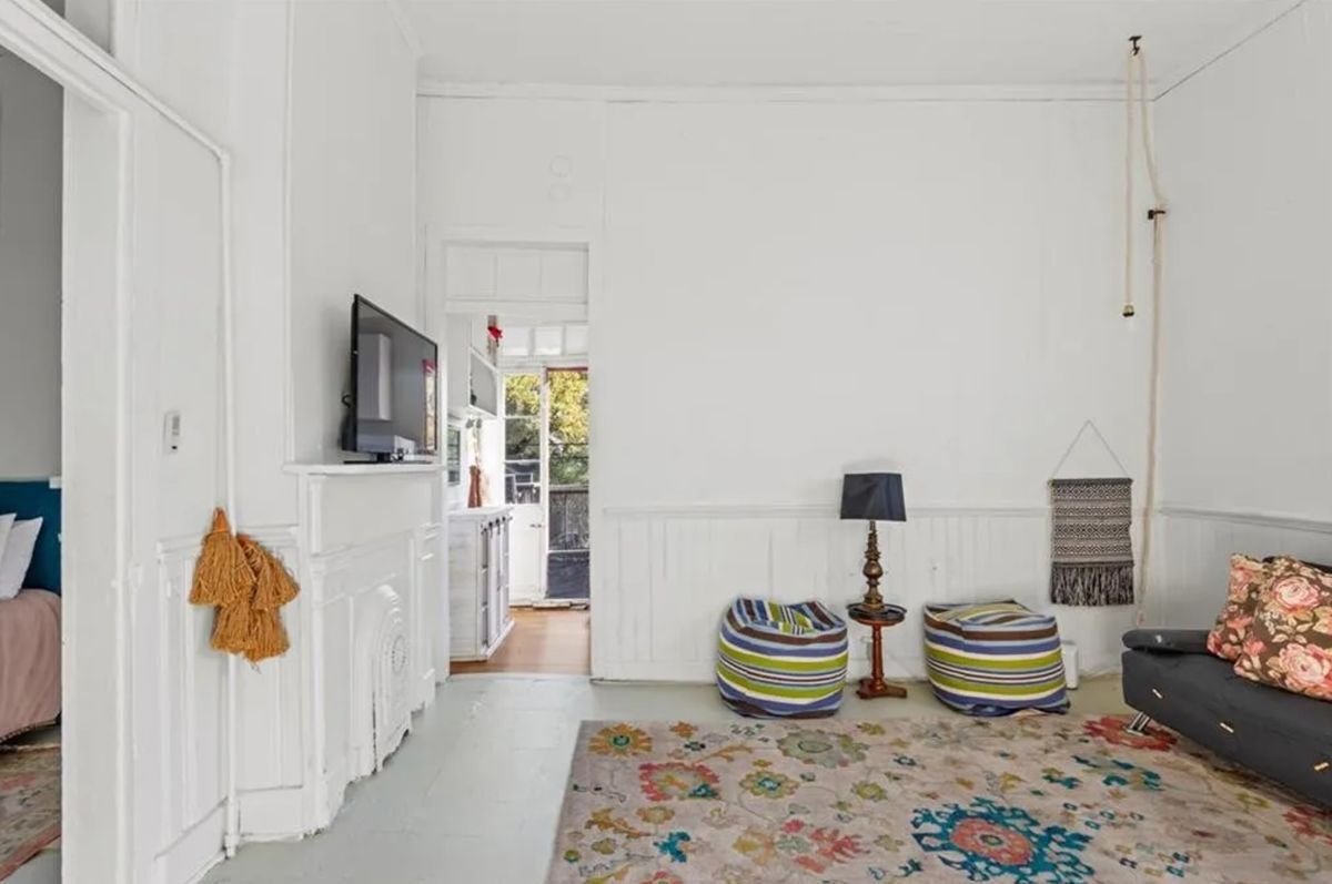 Building Photo - 1035 N Derbigny St