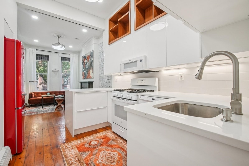 Building Photo - 237 3rd St