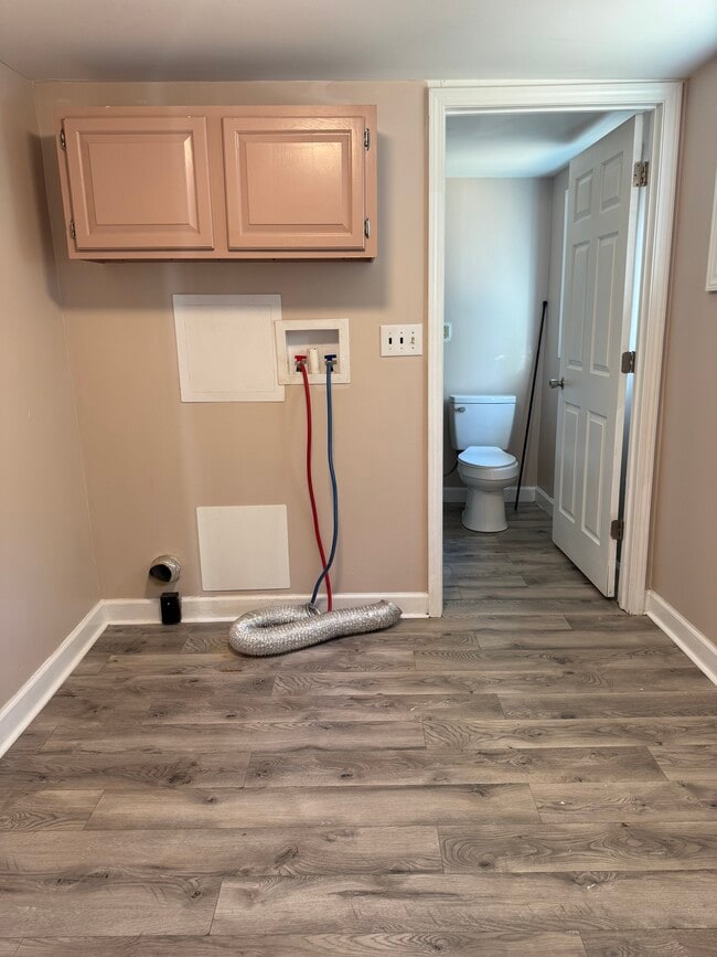 Building Photo - 1321 Brookside Ave