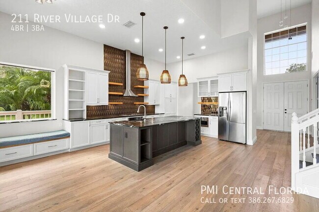 Building Photo - 211 River Village Dr