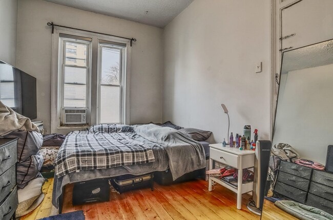 Building Photo - 521 Willow Ave