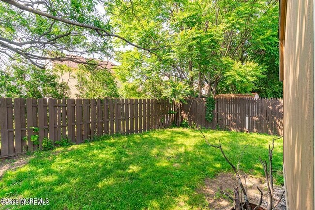 Building Photo - 137 Seabreeze Way