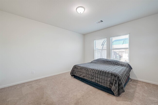 Building Photo - 10133 Pappas Dr