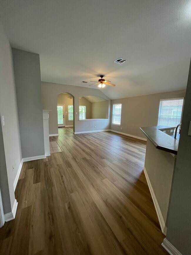 Building Photo - 10025 Mount Rainier Dr