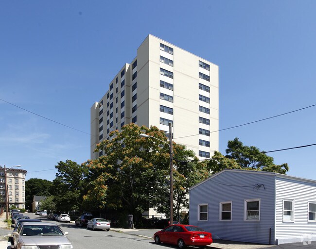 Building Photo - Leisure Tower