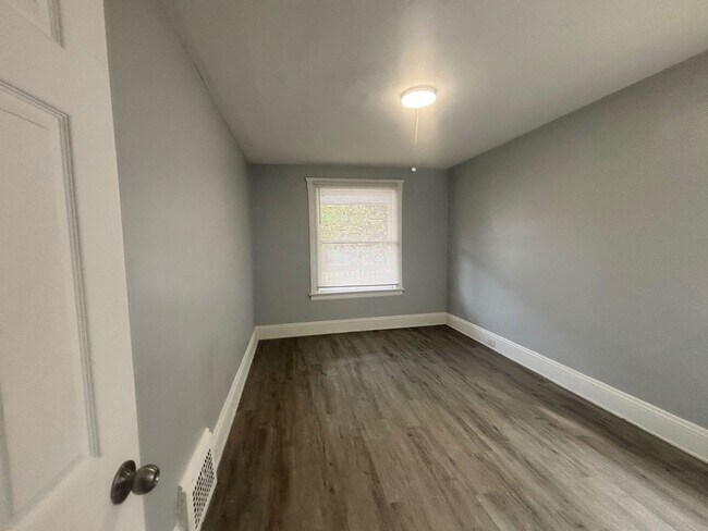 Building Photo - 2069 W 98th St