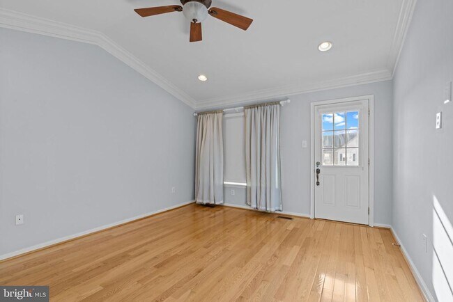 Building Photo - 61 Sunrise Ct