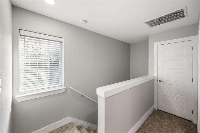 Building Photo - 901 W Collins St