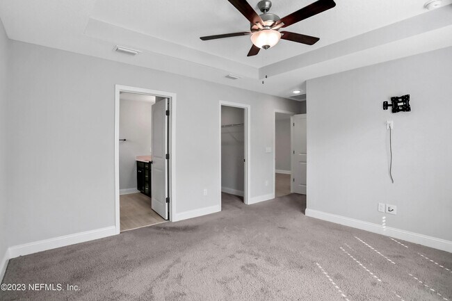 Building Photo - 212 Ruskin Dr