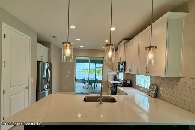 Building Photo - 3283 Casare Dr