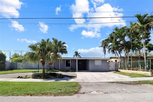 Building Photo - 10710 SW 43rd Ln