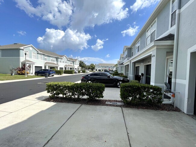 Building Photo - 3/2.5 Townhome in Pinellas Park Available Immediately